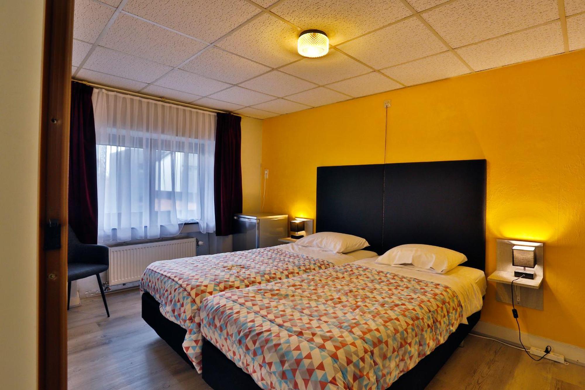 Hotel Chez Phil Robertville Esterno foto